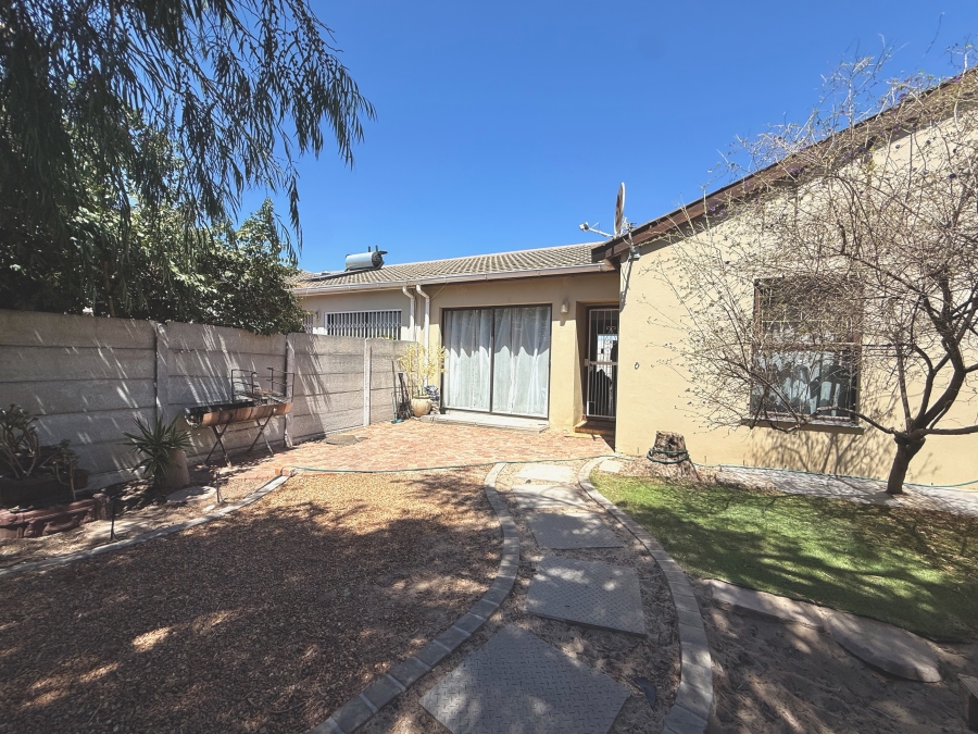 2 Bedroom Property for Sale in Table View Western Cape